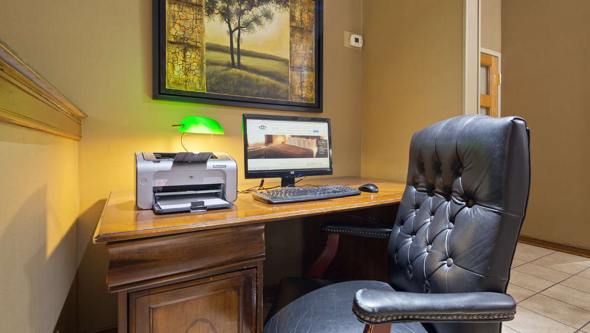 Chicago Club Inn Suites