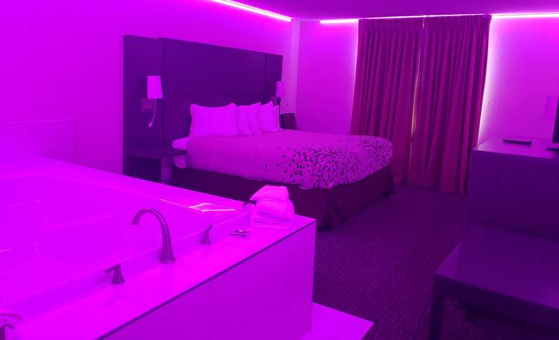 Chicago Club Inn Suites