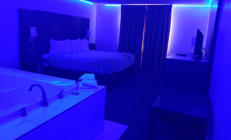 Chicago Club Inn Suites