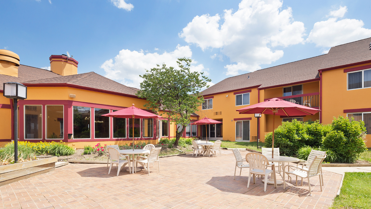 Chicago Club Inn Suites