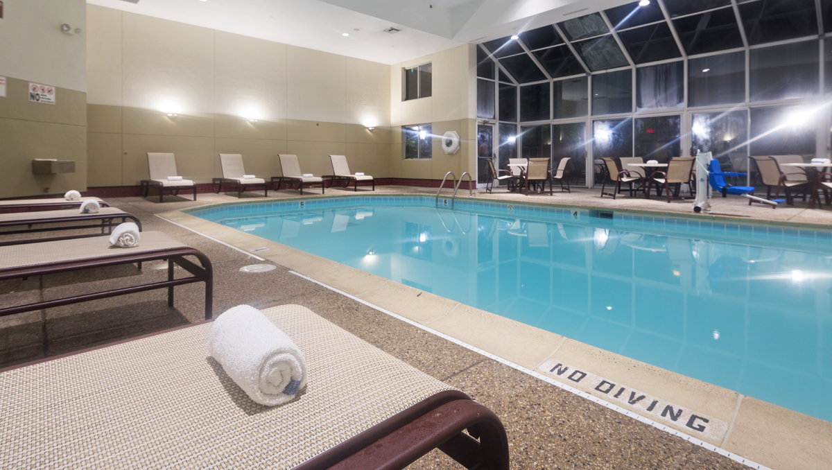 Chicago Club Inn Suites